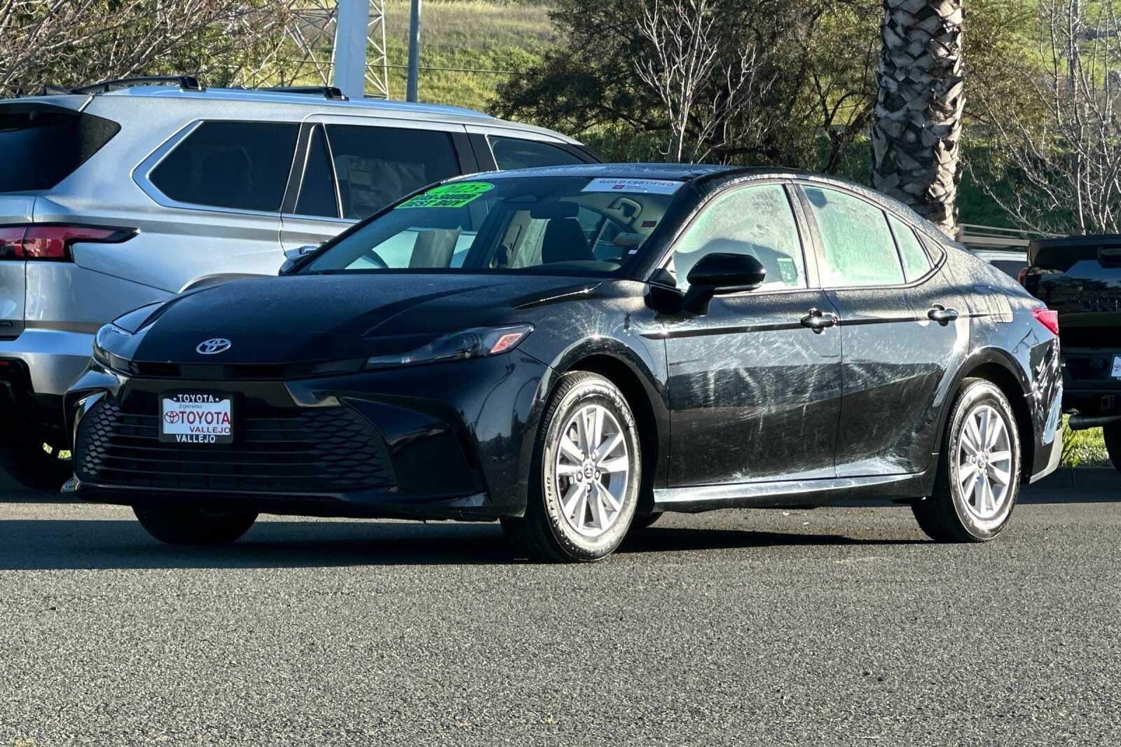 2025 Toyota Camry LE 4D Sedan