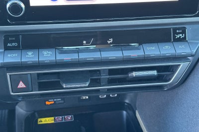 2025 Toyota Camry LE 4D Sedan