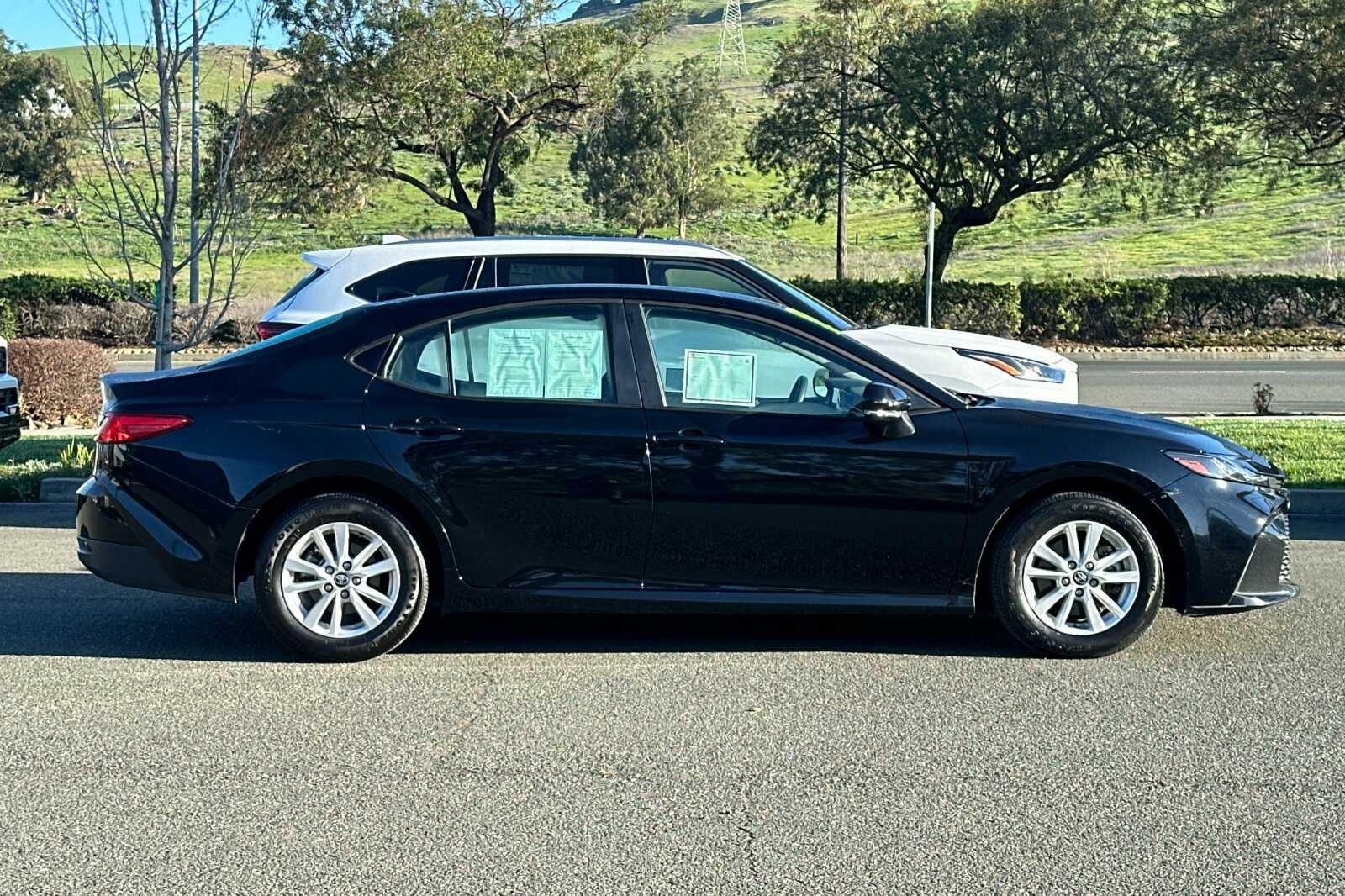 2025 Toyota Camry LE 4D Sedan
