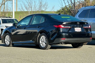2025 Toyota Camry LE 4D Sedan
