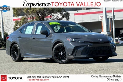 2025 Toyota Camry SE 4D Sedan