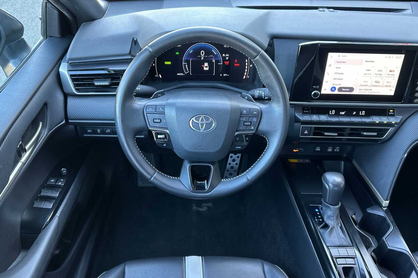 2025 Toyota Camry SE 4D Sedan