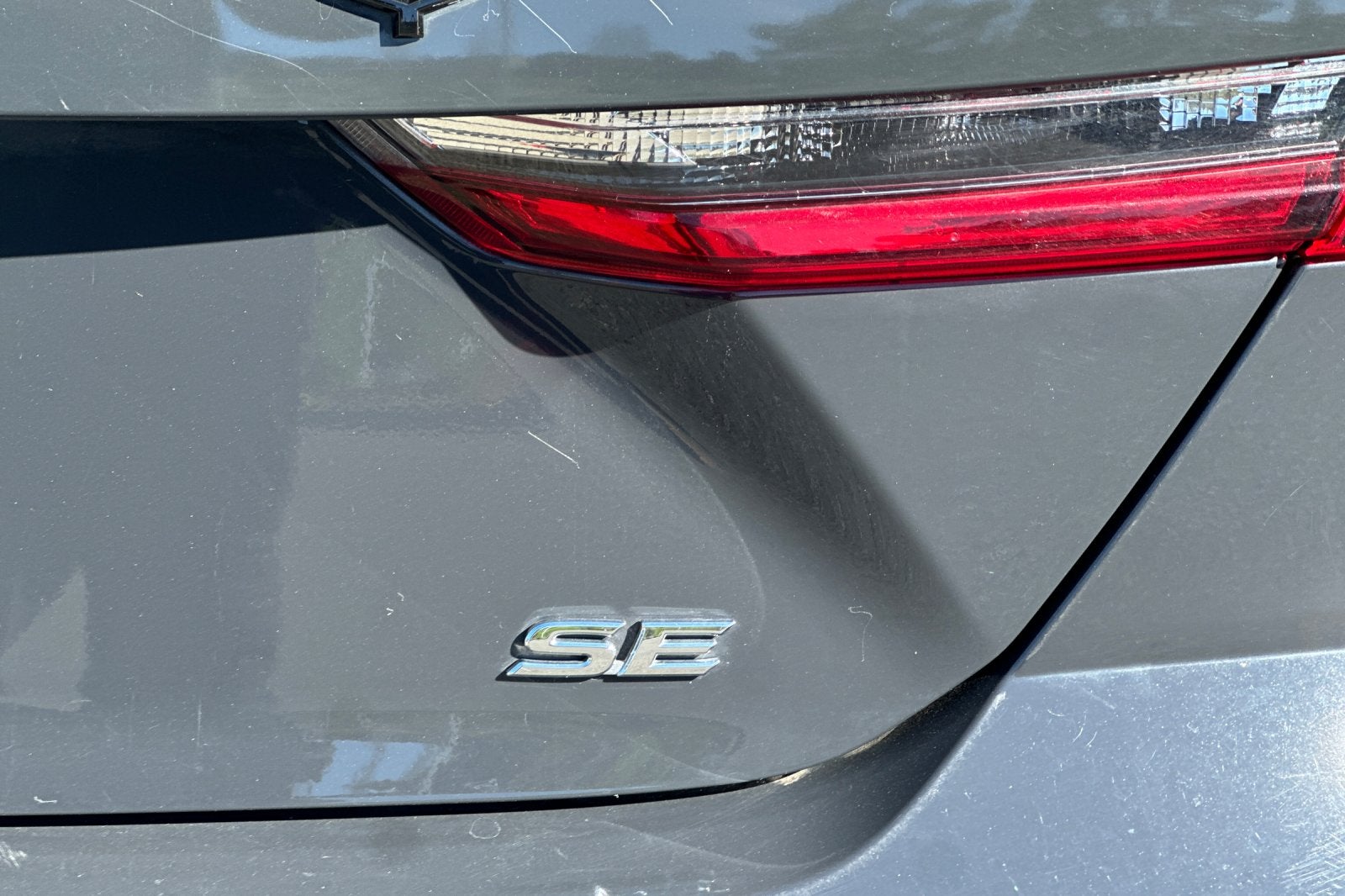 2025 Toyota Camry SE 4D Sedan