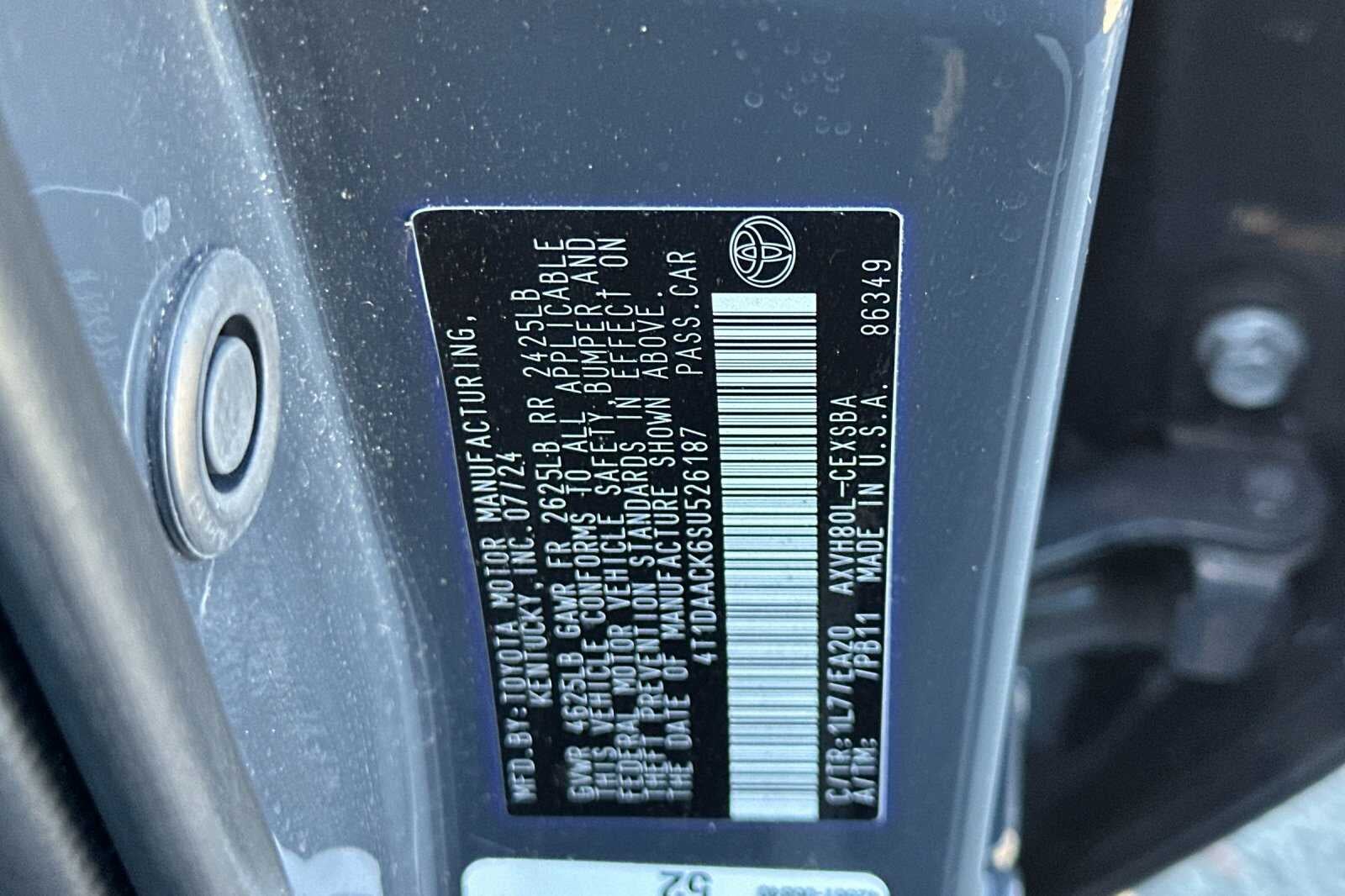 2025 Toyota Camry SE 4D Sedan