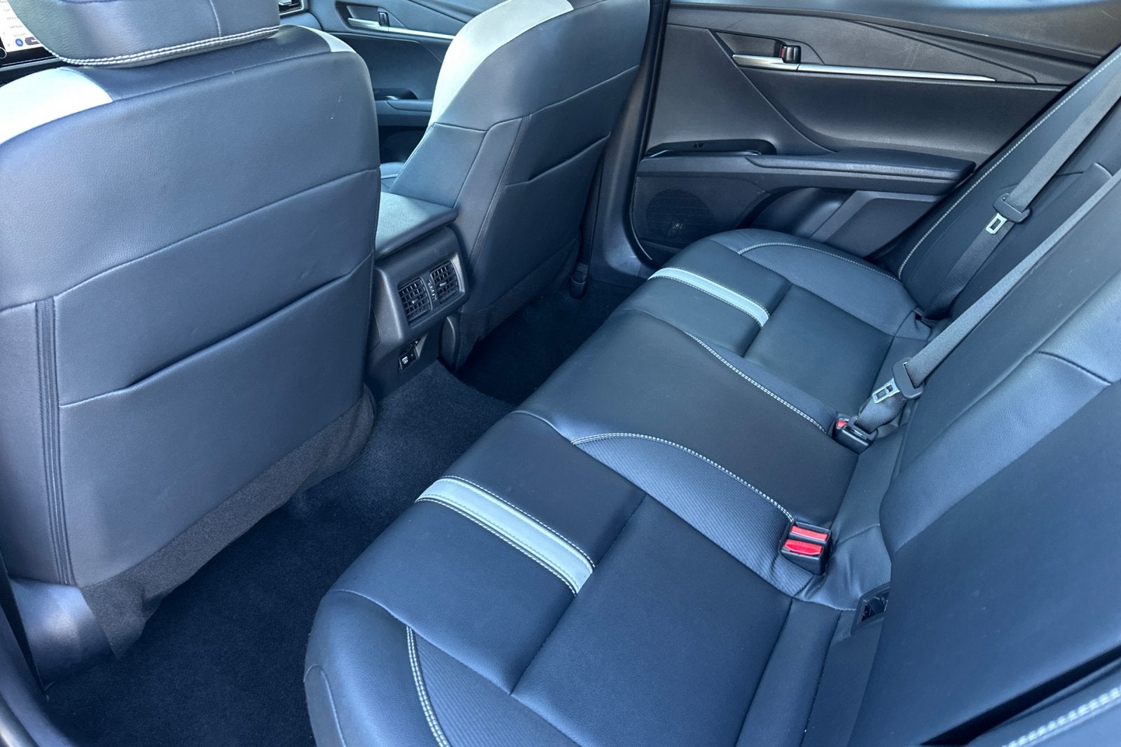 2025 Toyota Camry SE 4D Sedan