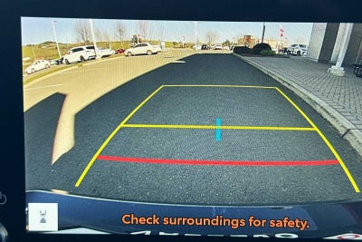 2025 Toyota Camry SE 4D Sedan