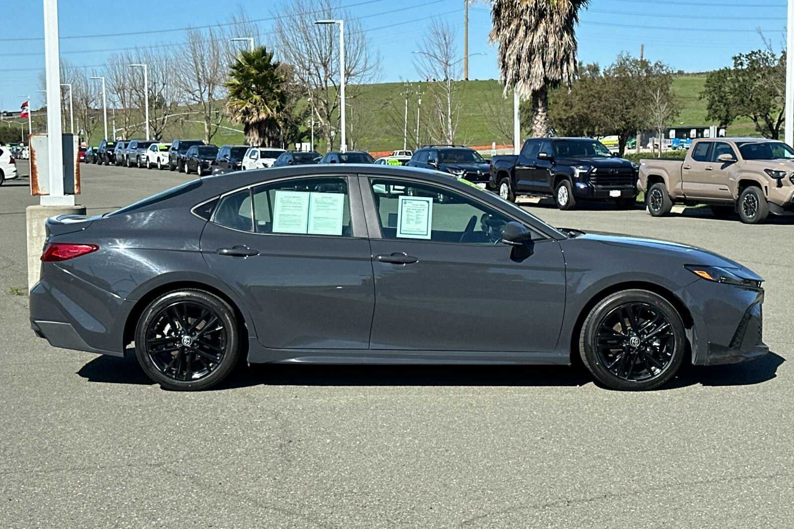 2025 Toyota Camry SE 4D Sedan