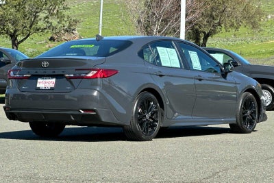 2025 Toyota Camry SE 4D Sedan