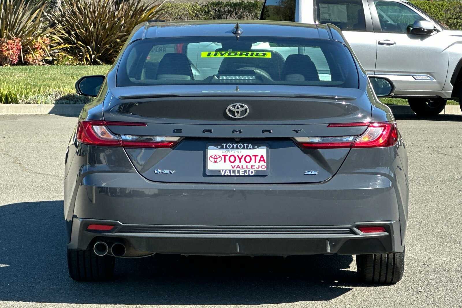2025 Toyota Camry SE 4D Sedan