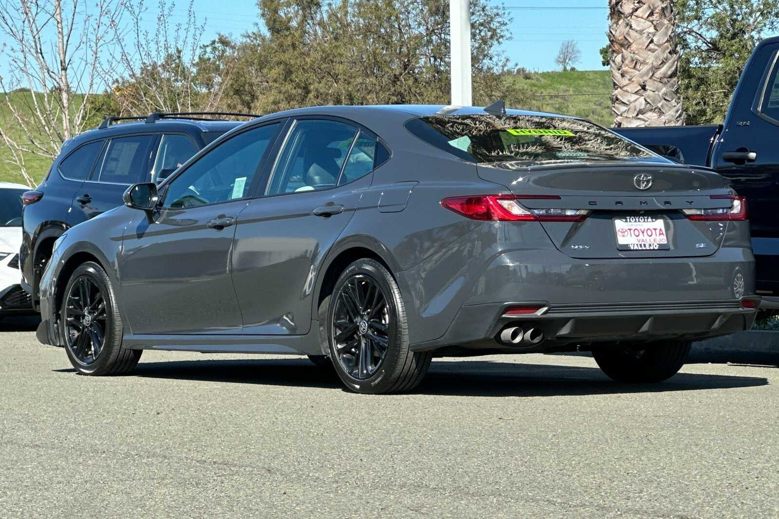 2025 Toyota Camry SE 4D Sedan