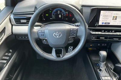 2025 Toyota Camry SE 4D Sedan