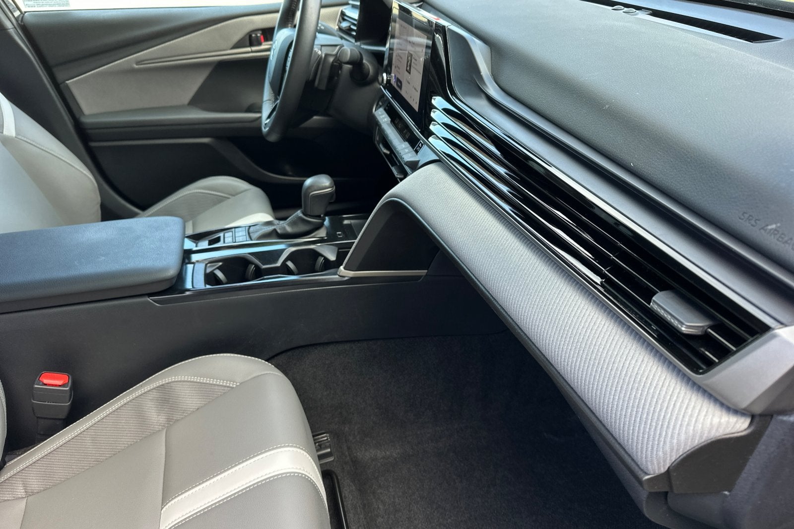 2025 Toyota Camry SE 4D Sedan