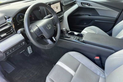 2025 Toyota Camry SE 4D Sedan