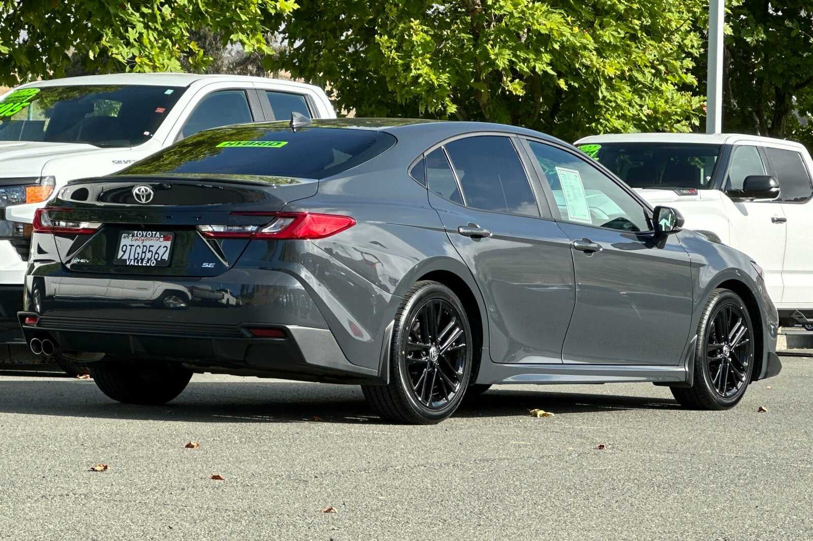 2025 Toyota Camry SE 4D Sedan