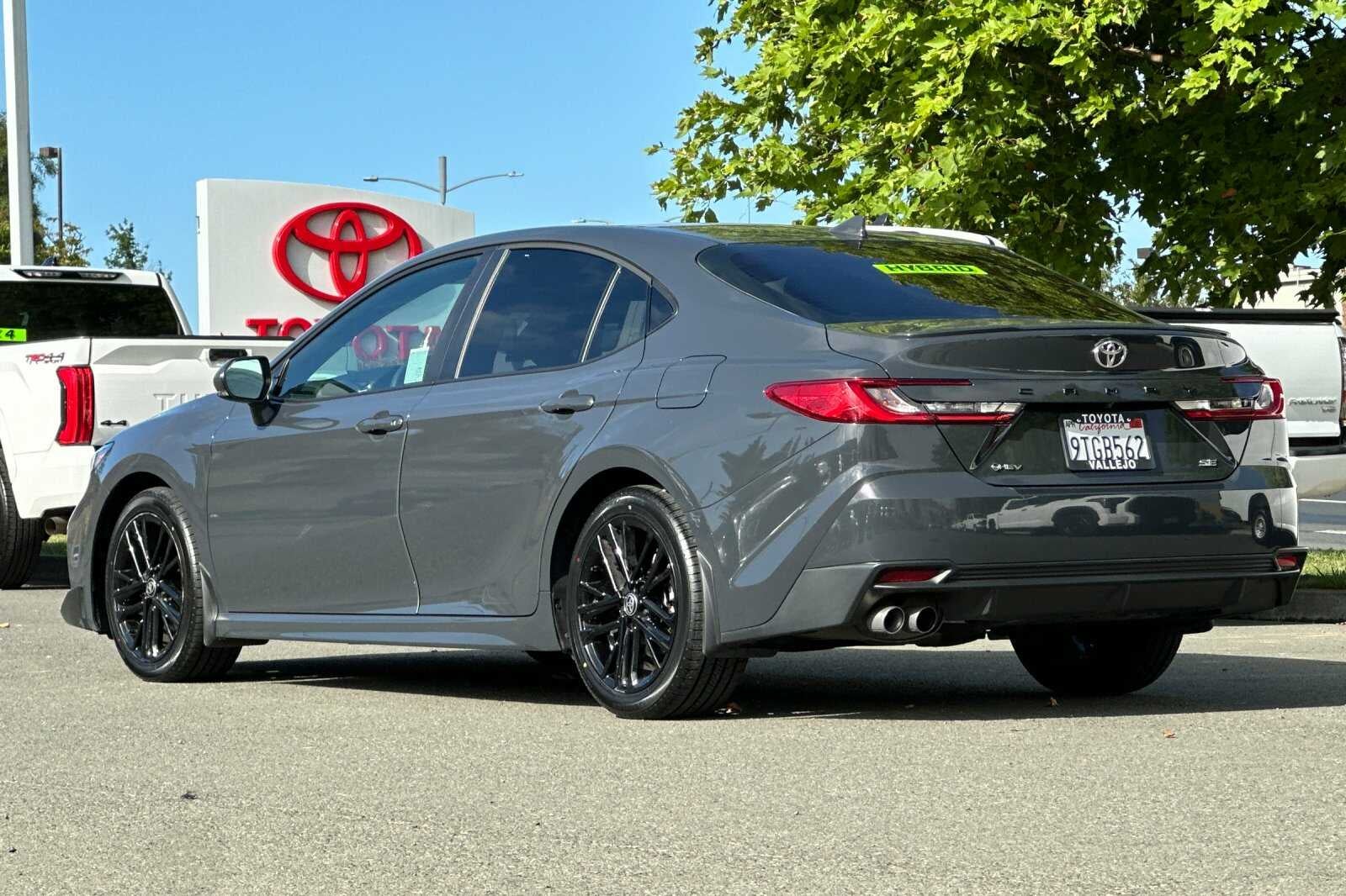 2025 Toyota Camry SE 4D Sedan