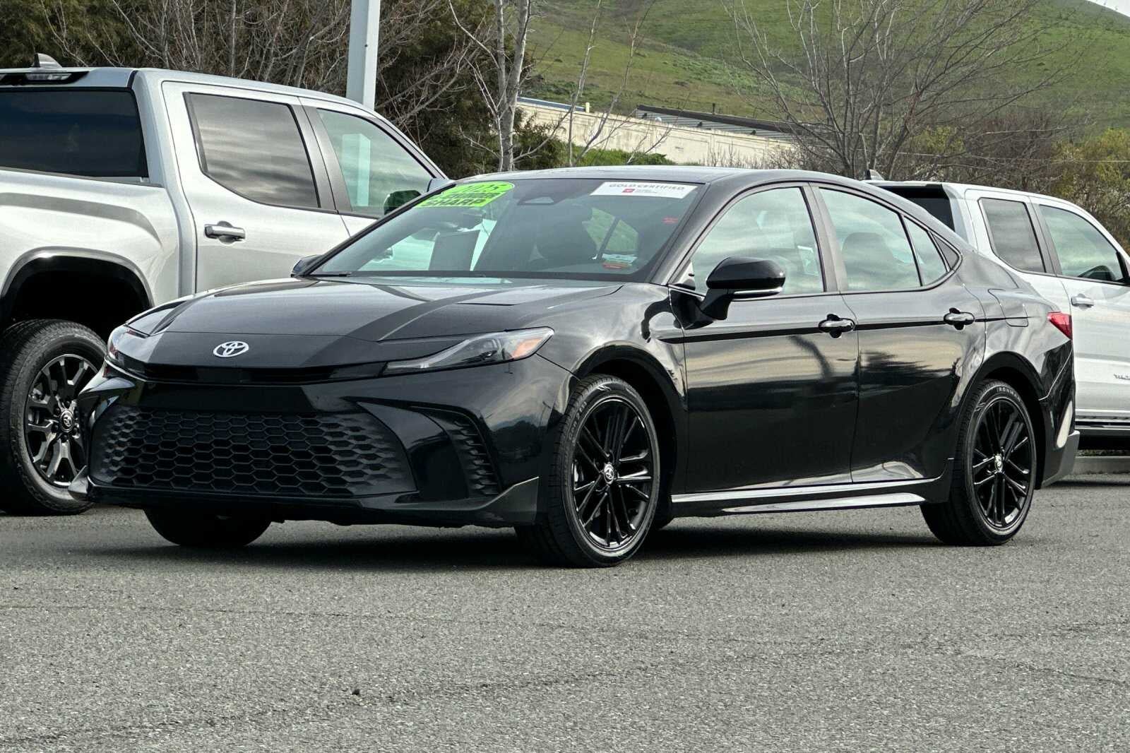 2025 Toyota Camry SE 4D Sedan
