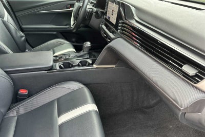 2025 Toyota Camry SE 4D Sedan