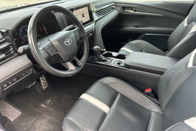 2025 Toyota Camry SE 4D Sedan