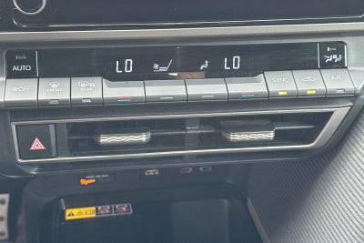 2025 Toyota Camry SE 4D Sedan