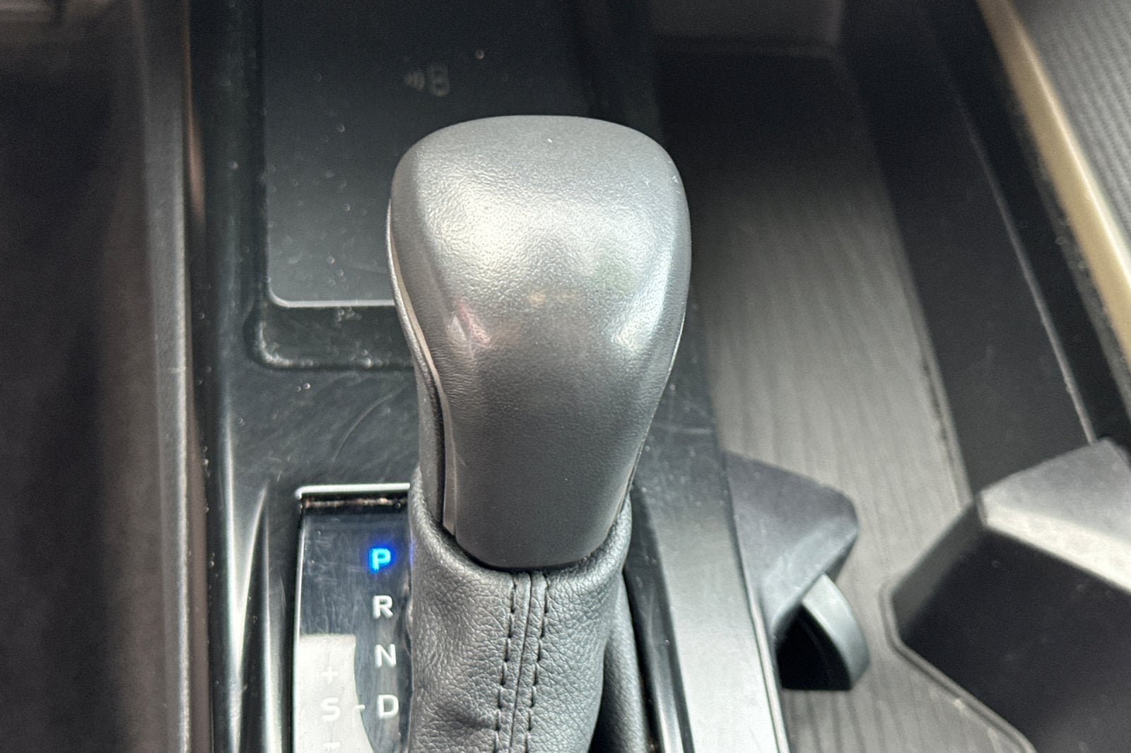 2025 Toyota Camry SE 4D Sedan