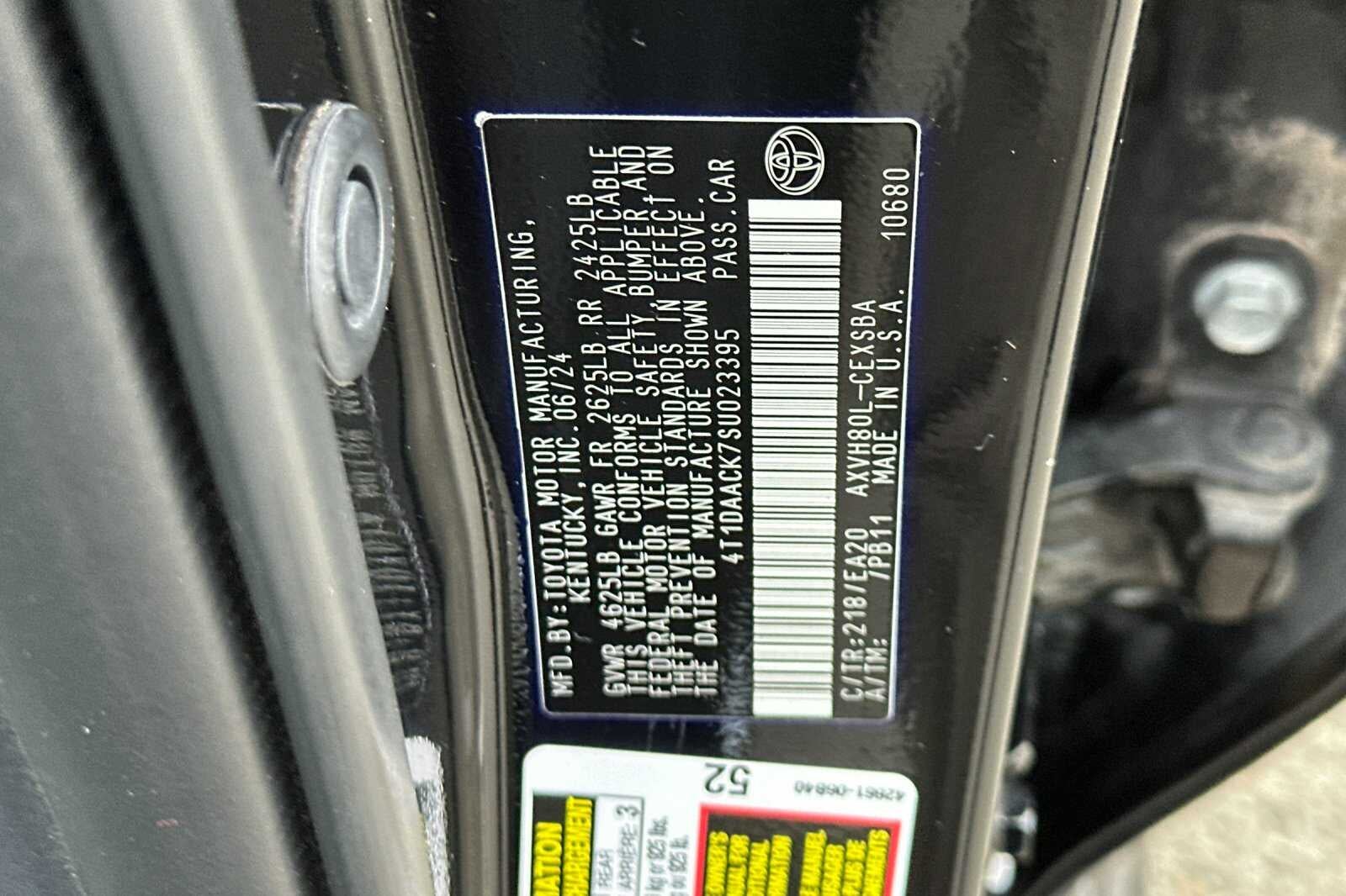 2025 Toyota Camry SE 4D Sedan