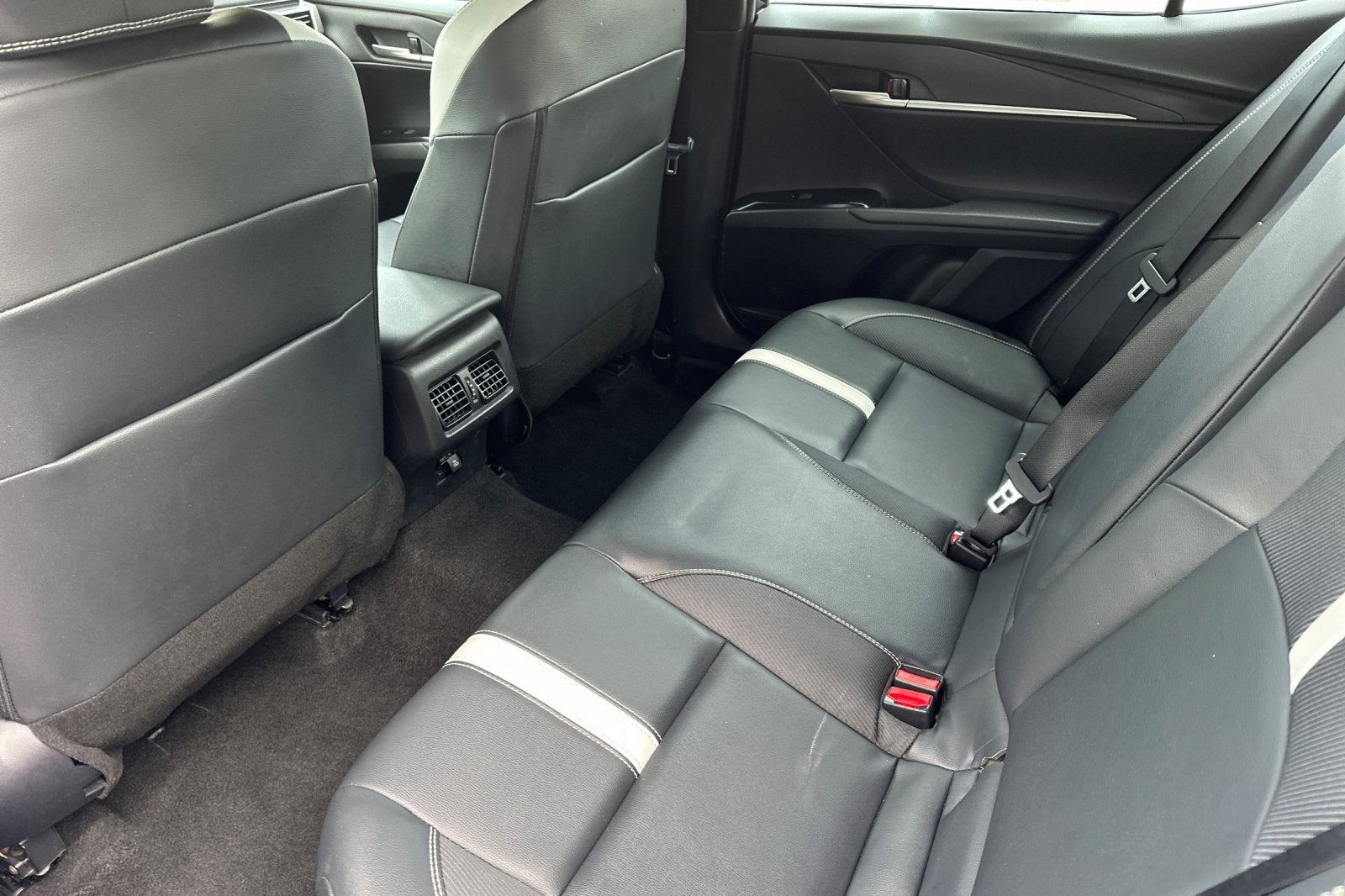 2025 Toyota Camry SE 4D Sedan