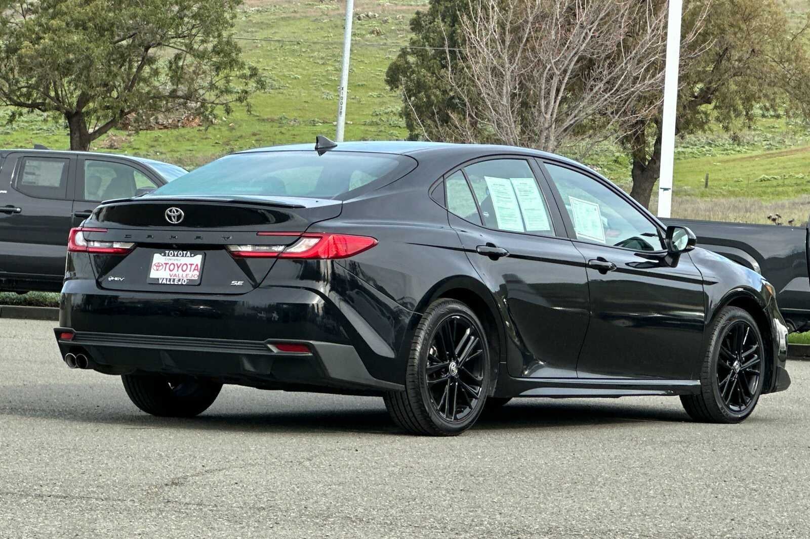 2025 Toyota Camry SE 4D Sedan