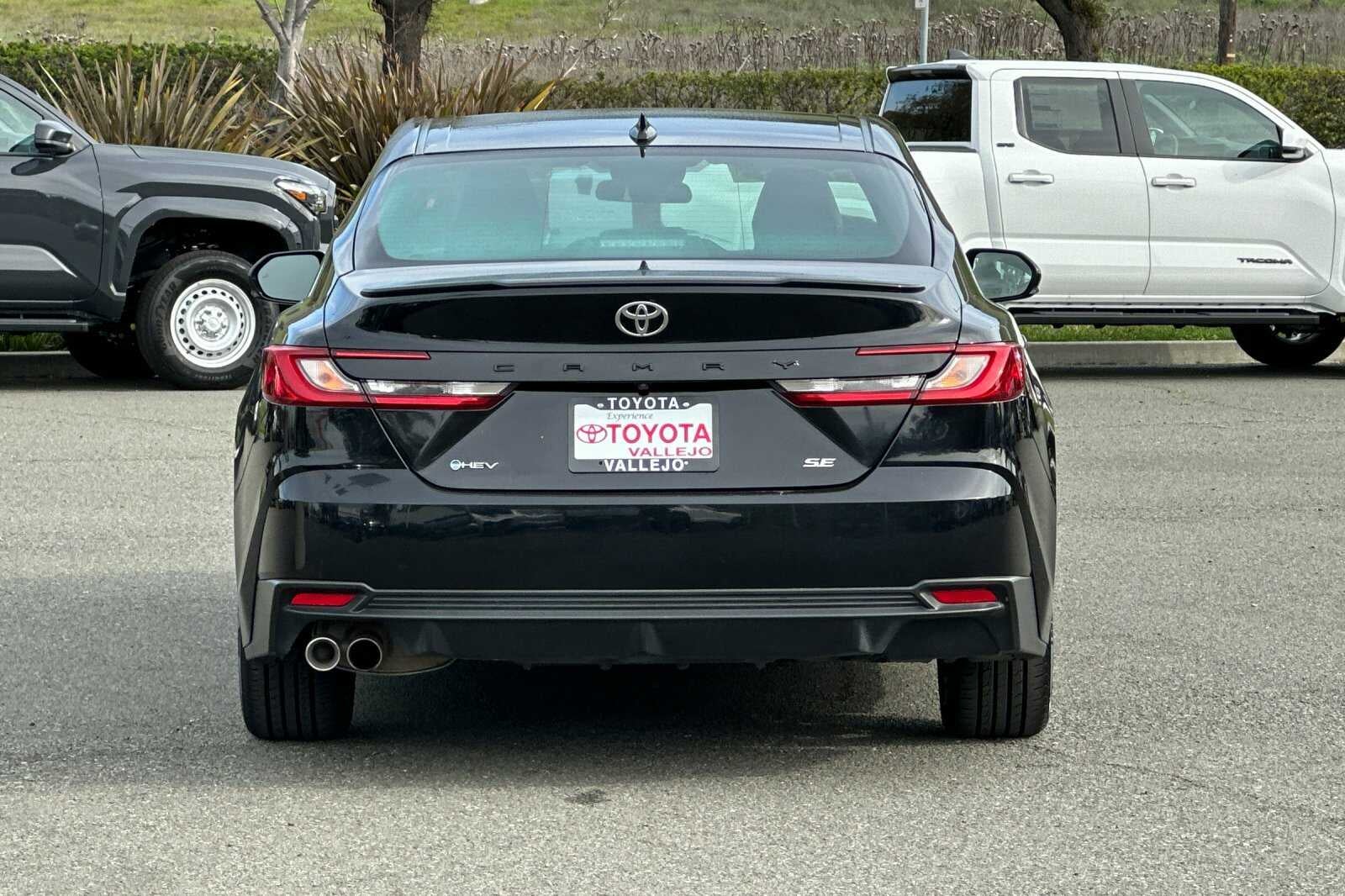 2025 Toyota Camry SE 4D Sedan