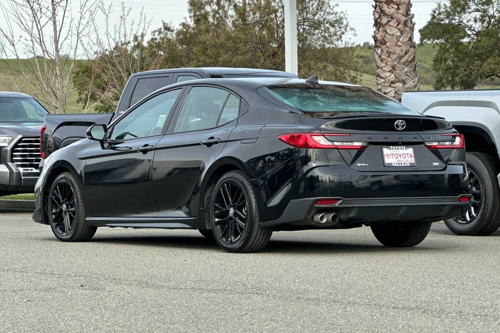 2025 Toyota Camry SE 4D Sedan