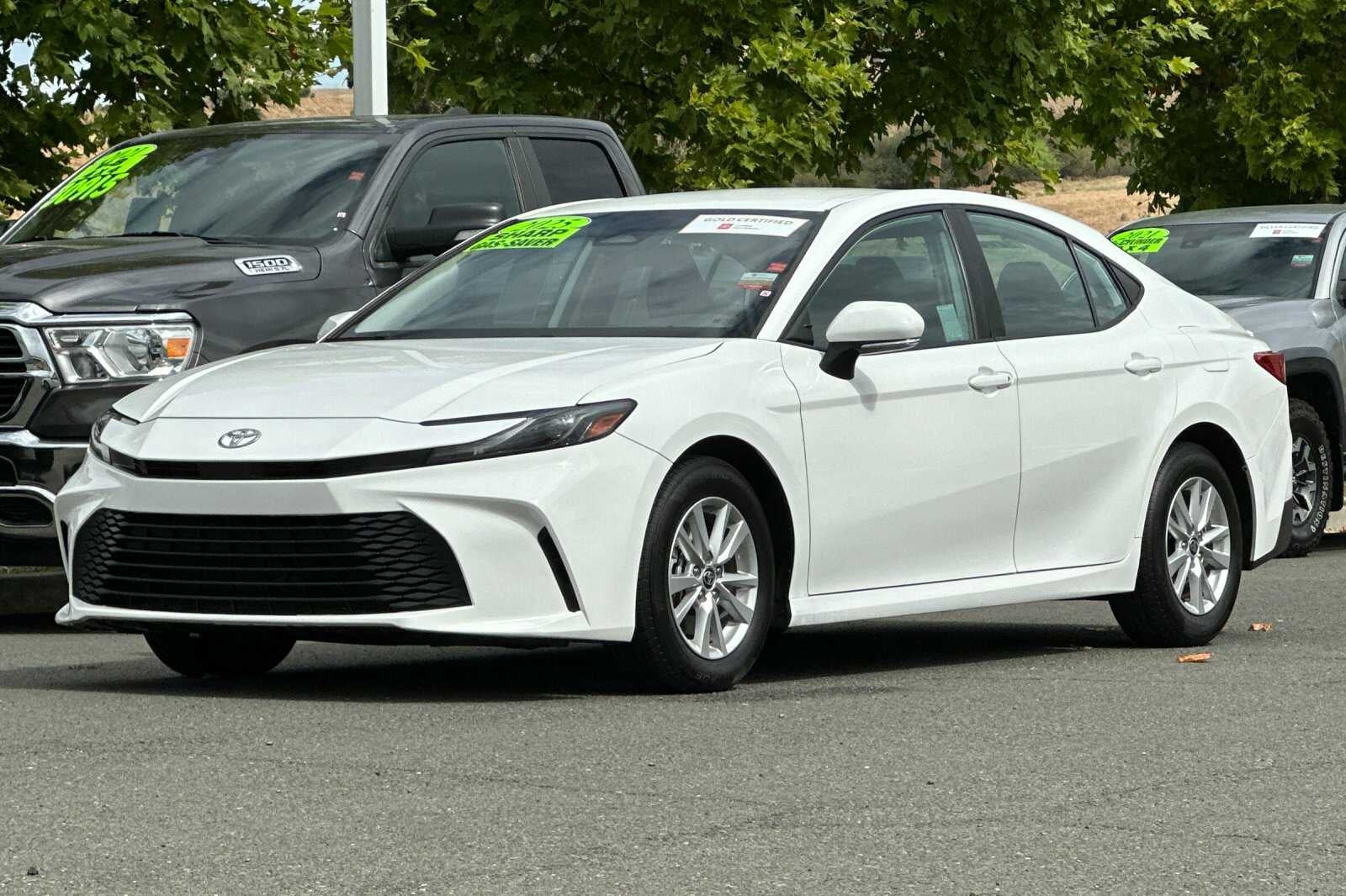 2025 Toyota Camry LE 4D Sedan