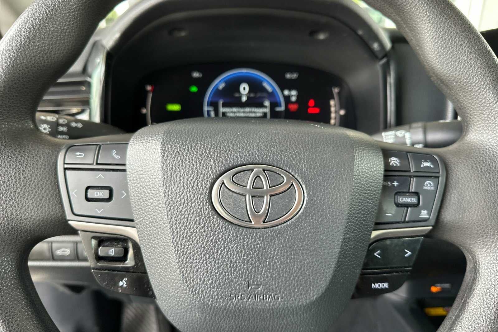 2025 Toyota Camry LE 4D Sedan