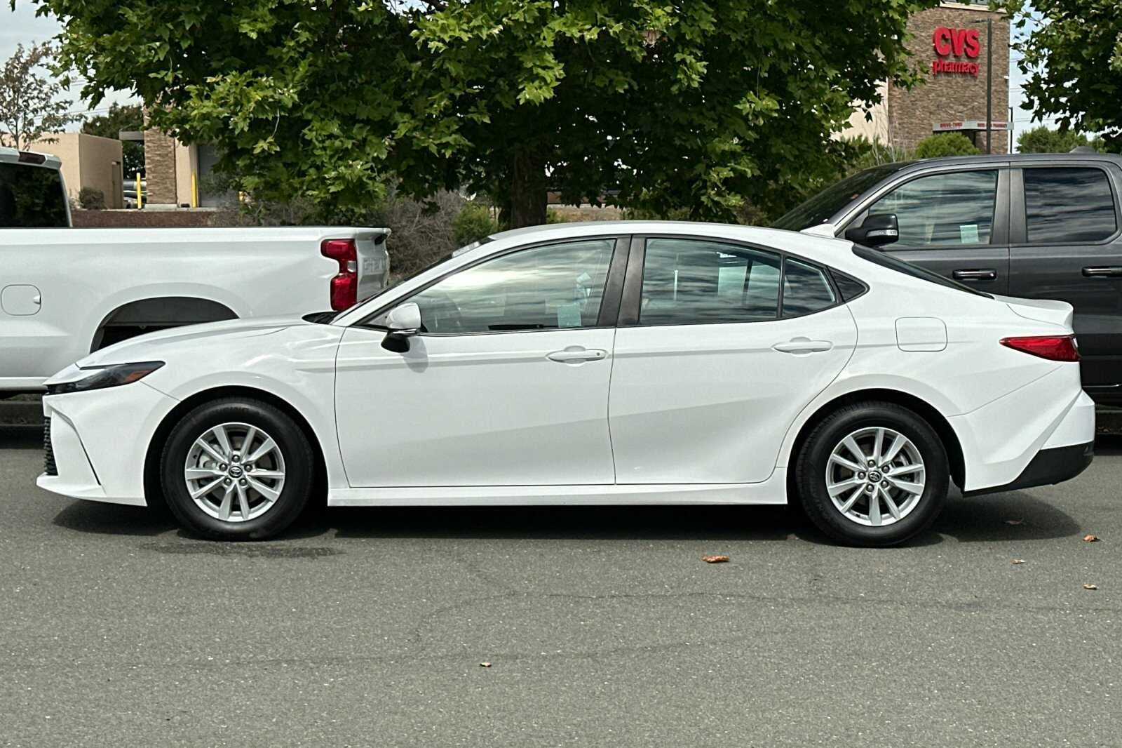 2025 Toyota Camry LE 4D Sedan