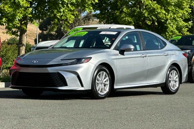 2025 Toyota Camry LE 4D Sedan