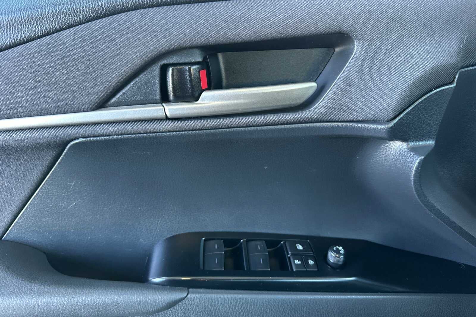 2025 Toyota Camry LE 4D Sedan