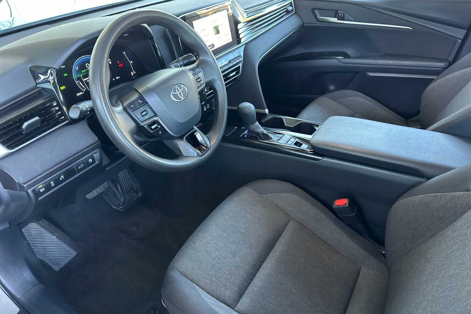 2025 Toyota Camry LE 4D Sedan