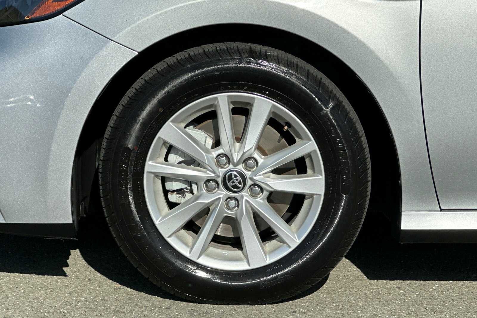 2025 Toyota Camry LE 4D Sedan