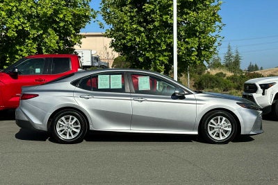 2025 Toyota Camry LE 4D Sedan