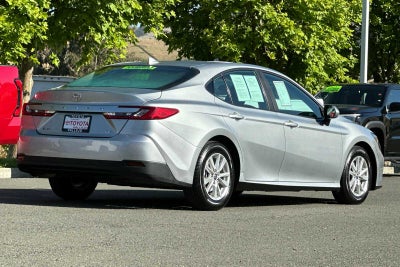 2025 Toyota Camry LE 4D Sedan