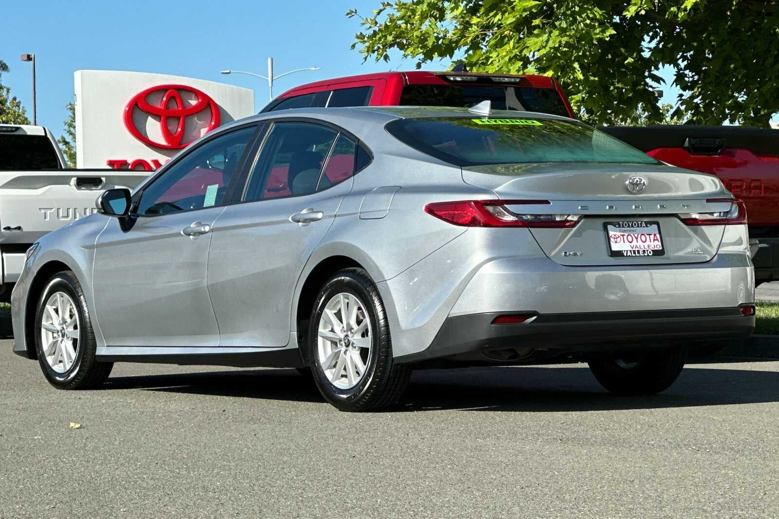 2025 Toyota Camry LE 4D Sedan