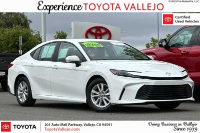 2025 Toyota Camry LE 4D Sedan