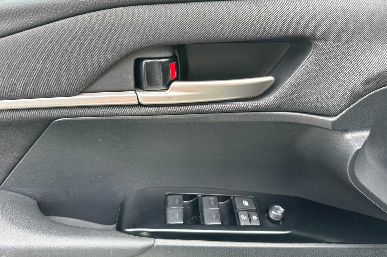 2025 Toyota Camry LE 4D Sedan