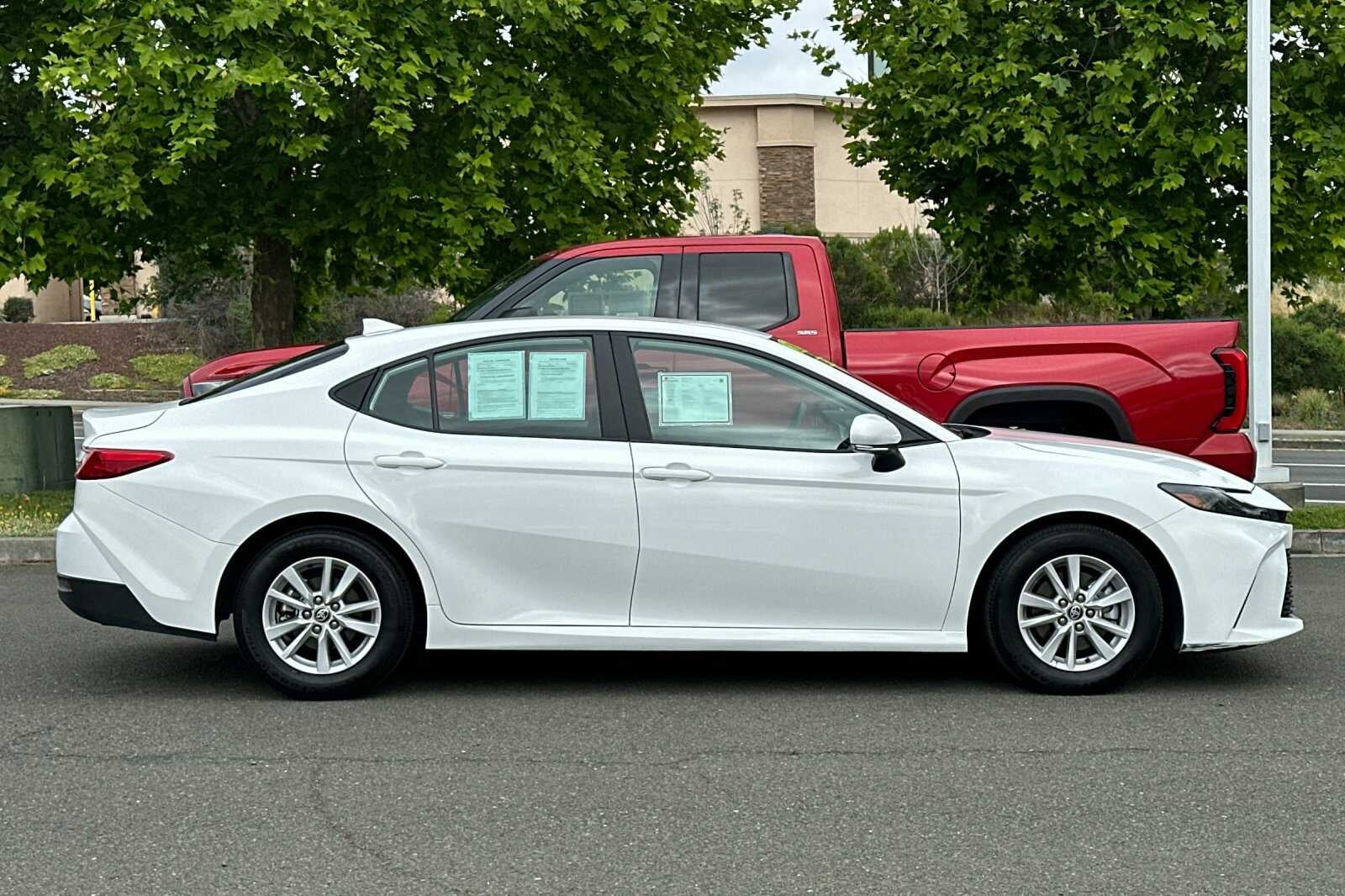 2025 Toyota Camry LE 4D Sedan