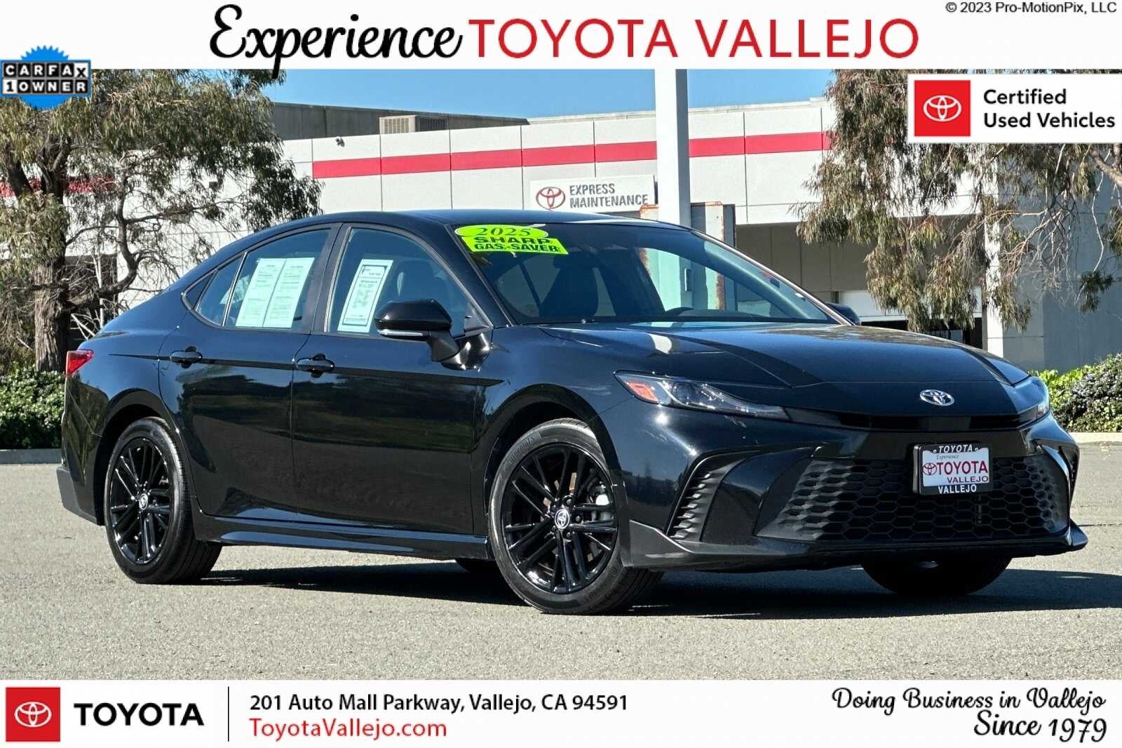 2025 Toyota Camry SE 4D Sedan