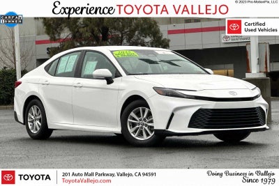 2025 Toyota Camry LE 4D Sedan