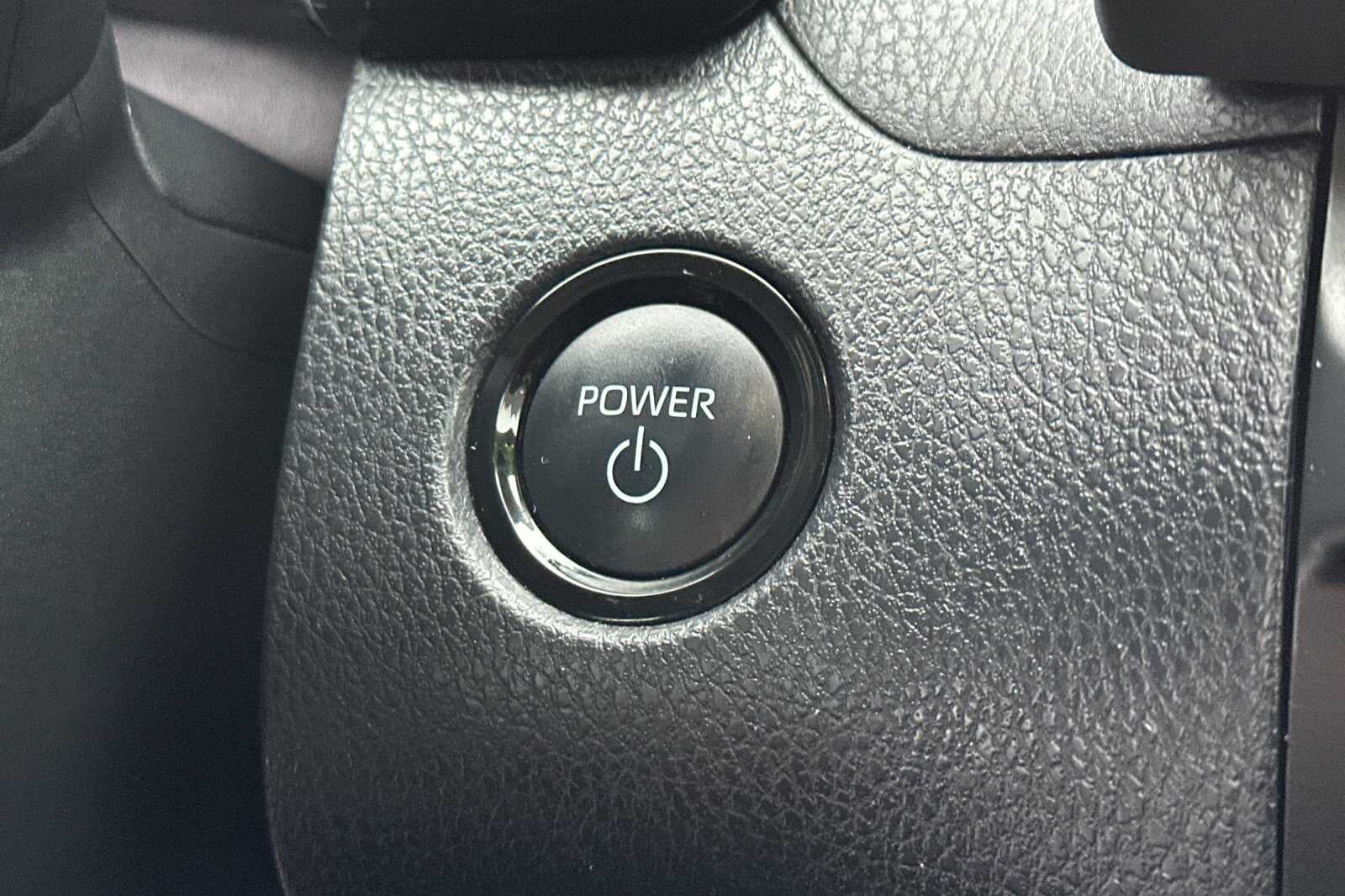 2025 Toyota Camry LE 4D Sedan