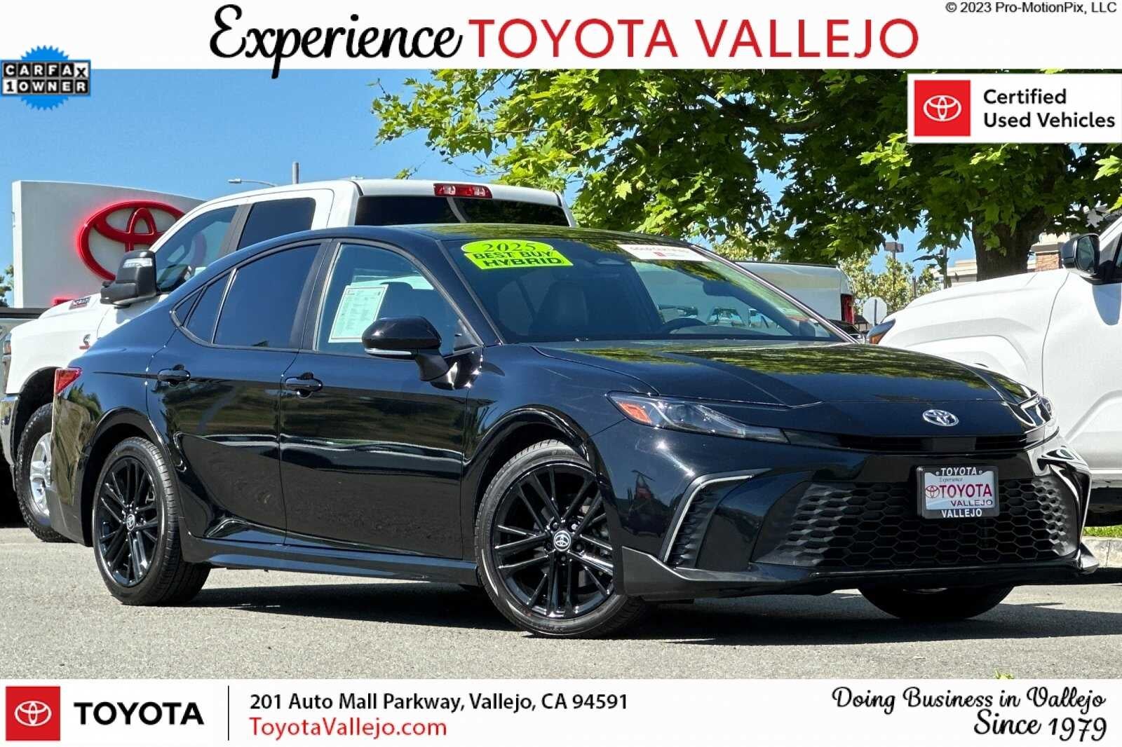 2025 Toyota Camry SE 4D Sedan