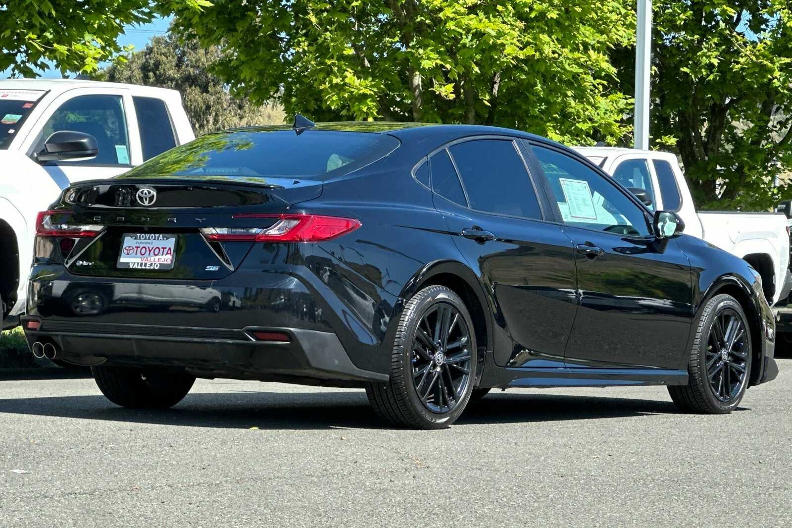 2025 Toyota Camry SE 4D Sedan