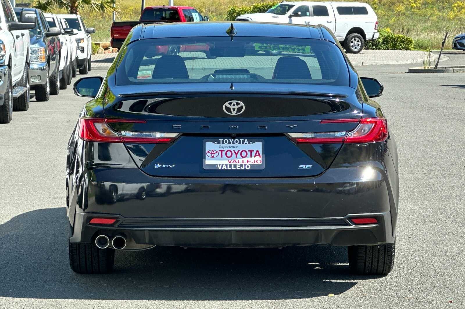 2025 Toyota Camry SE 4D Sedan