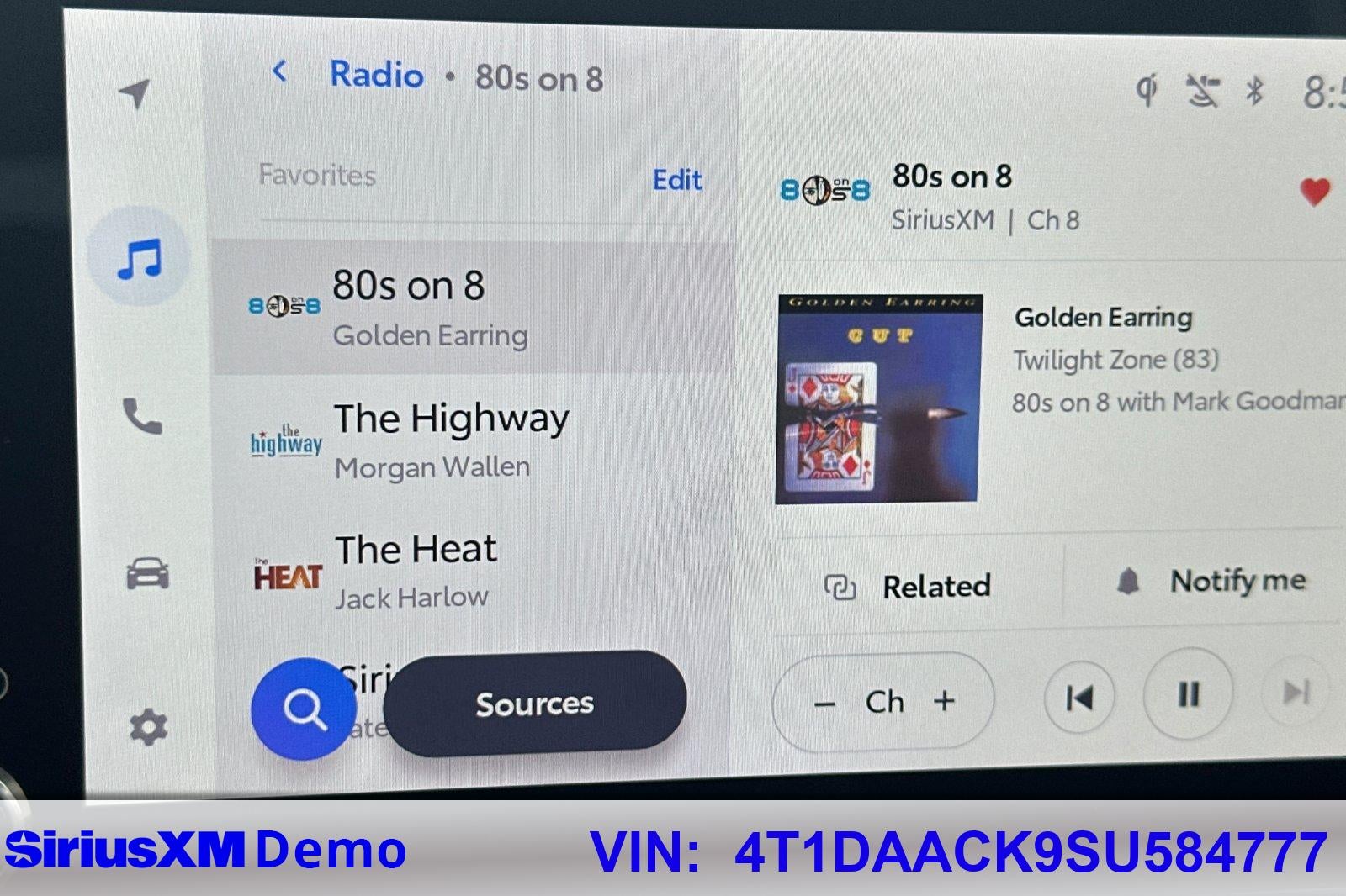 2025 Toyota Camry SE 4D Sedan