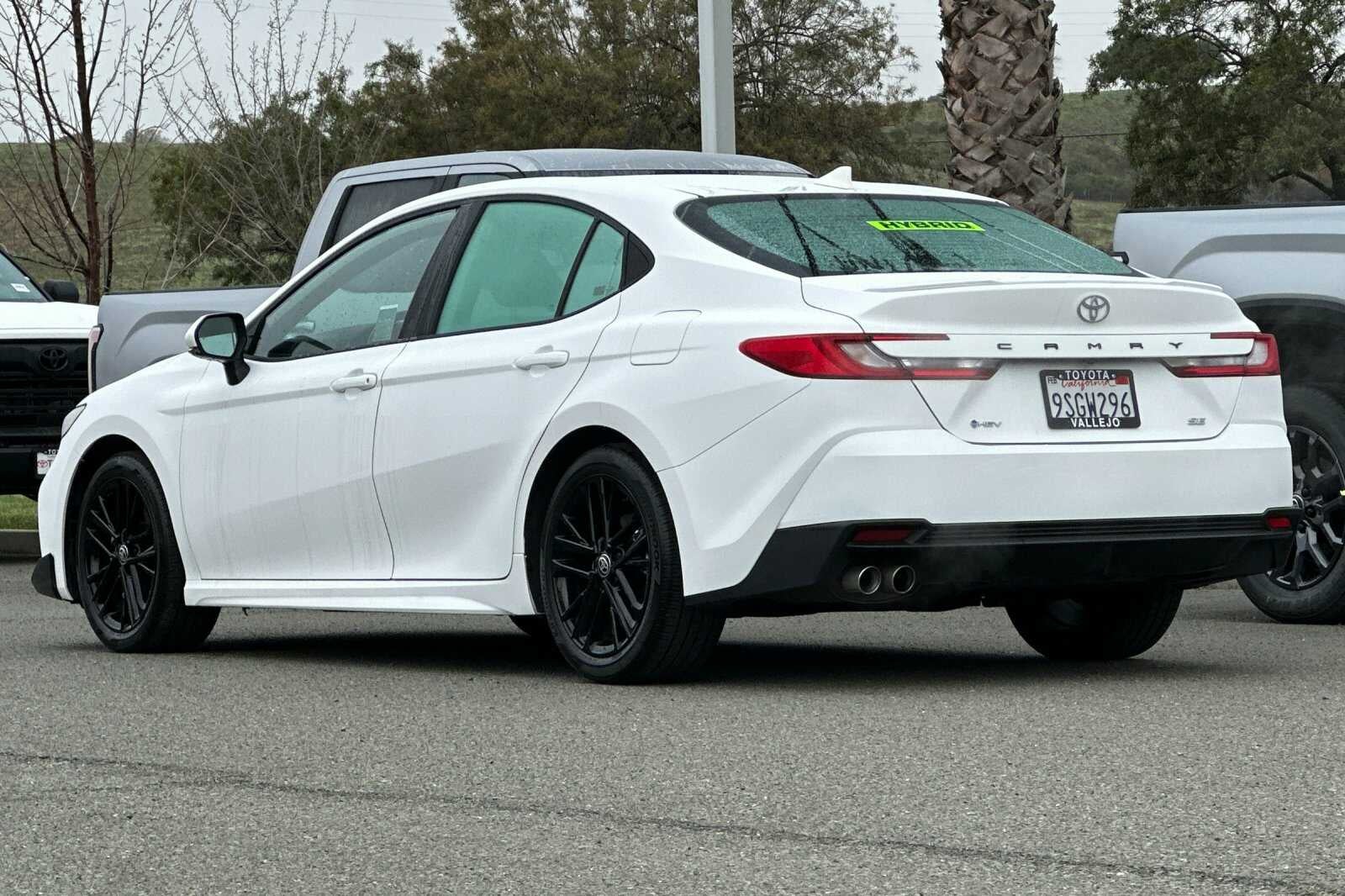 2025 Toyota Camry SE 4D Sedan